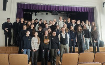 Vasario 26 d. Pakruojo „Atžalyno“ gimnazijos III klasių moksleivius aplankė Šiaulių savivaldybės vicemeras Justinas Švėgžda, kuris išsamiai pristatė studijų ir karjeros galimybes Šiauliuose