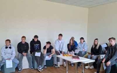 Mokyklų tinkaveika stiprėja: STEAM veiklos gimnazijos laboratorijose