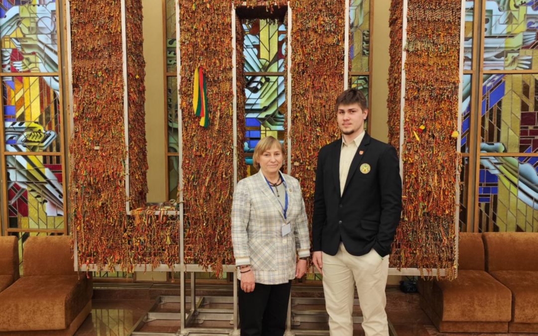 Domimės praeitimi ir kuriame dabartį