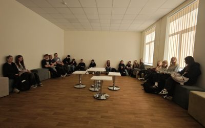 Policininko profesija ir studijų galimybės pristatytos „Atžalyno“ gimnazistams