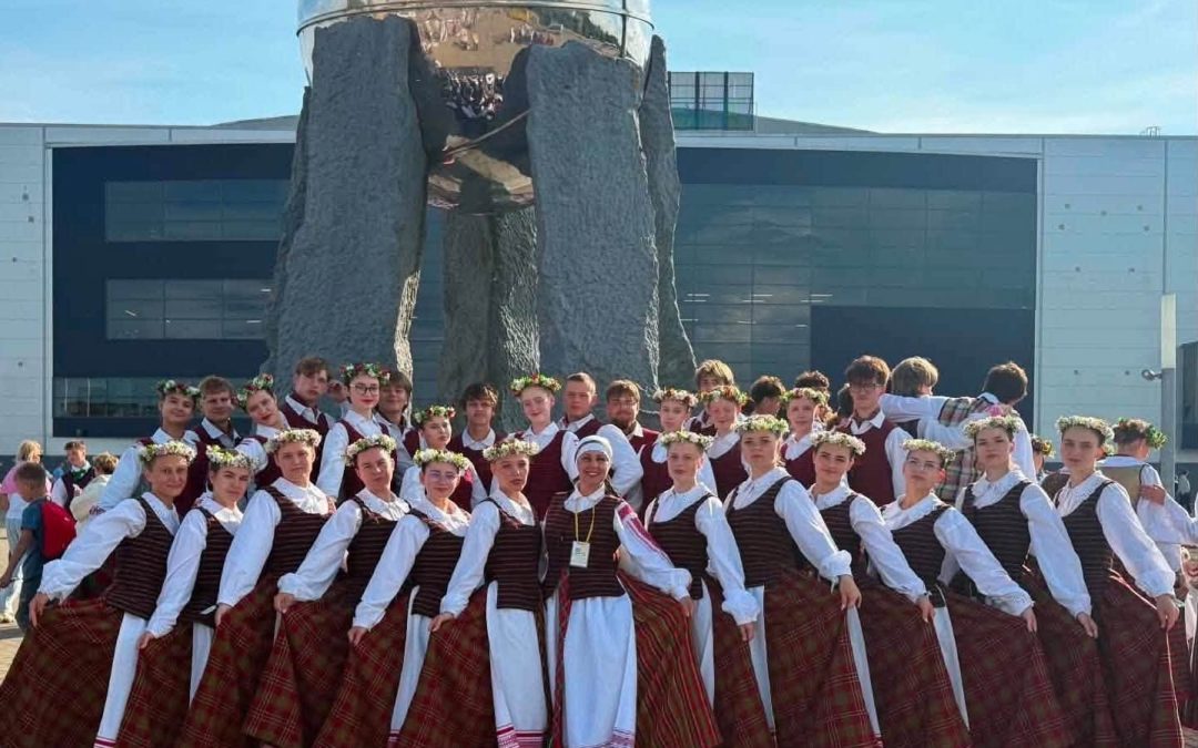 Lietuvos moksleivių dainų šventė „Laiku, ratu, kartu“